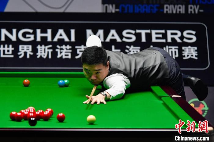 上海大师赛8进4阶段丁俊晖3比6不敌奥沙利文 无缘