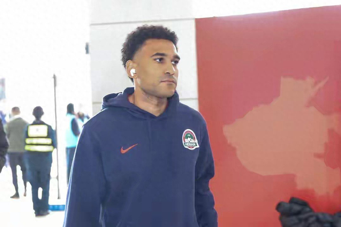 姆布拉跑位惊艳射门成短板，河南球迷期待突破