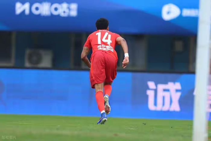 姆布拉跑位惊艳射门成短板，河南球迷期待突破