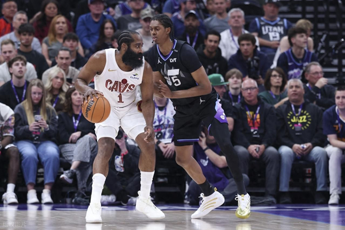 湖人客场力克骑士东契奇里程碑战报出炉