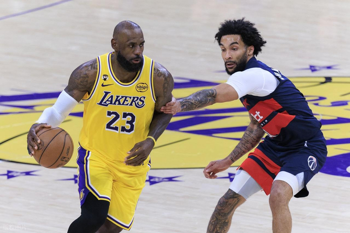 湖人客场力克骑士东契奇里程碑战报出炉