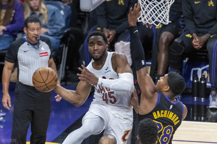 湖人客场力克骑士东契奇里程碑战报出炉