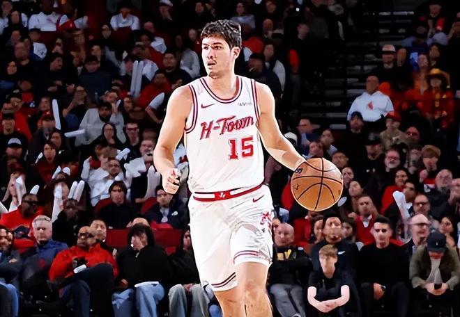 谢泼德创纪录独木桥 火箭首发阵容困局难解