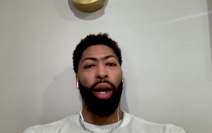 浓眉回忆被交易经历：湖人未提前沟通致心结难