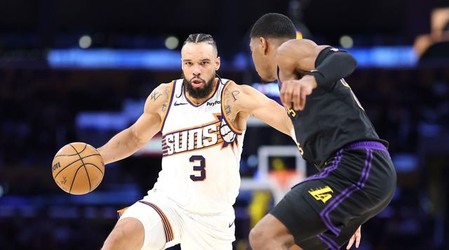 詹姆斯12000助攻里程碑！湖人狂胜太阳锁定西部前