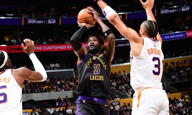 詹姆斯12000助攻里程碑！湖人狂胜太阳锁定西部前